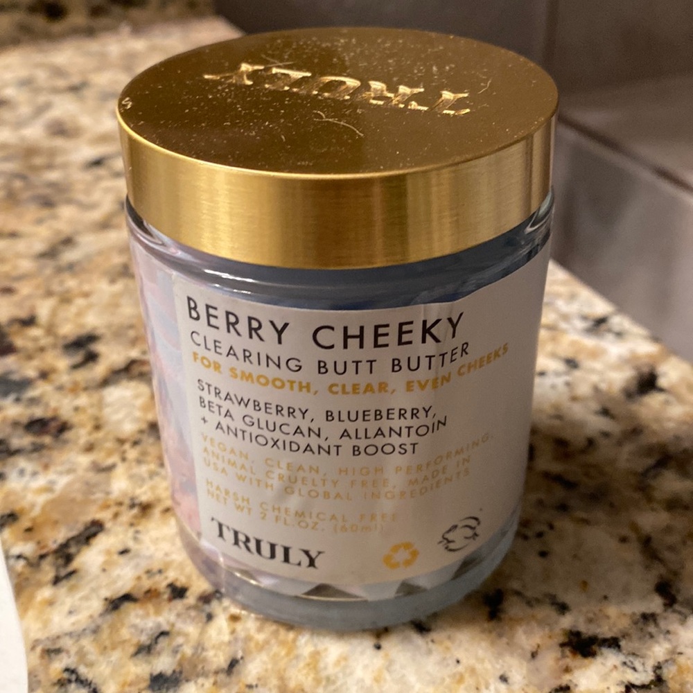 Brand New Berry Cheeky Clearing Butt Butter